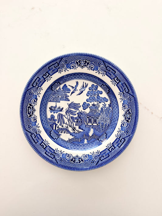 Vintage Churchill Blue Willow 8.5" Plate
