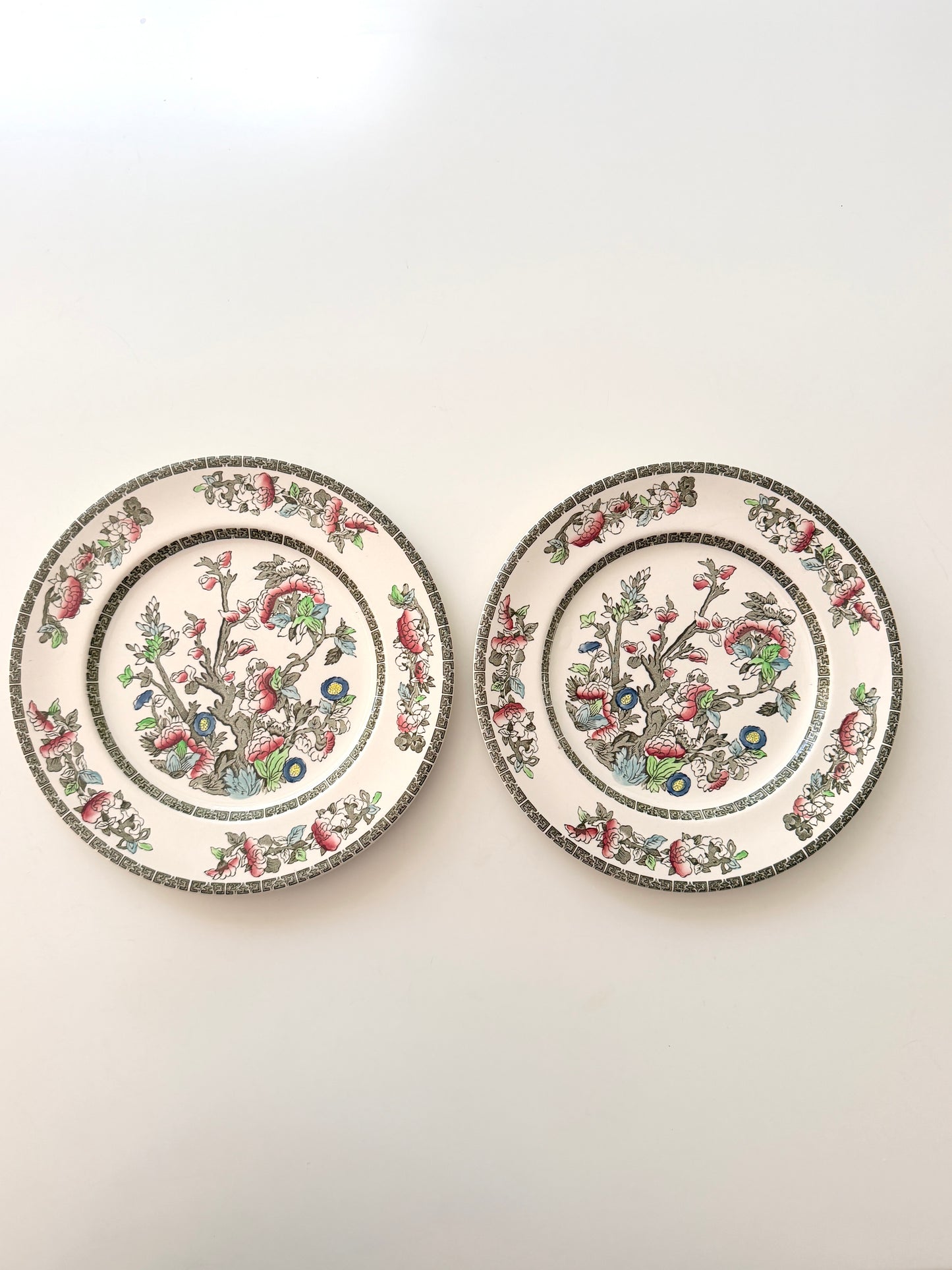 Vintage Johnson Brothers Indian Tree Ironstone Plate