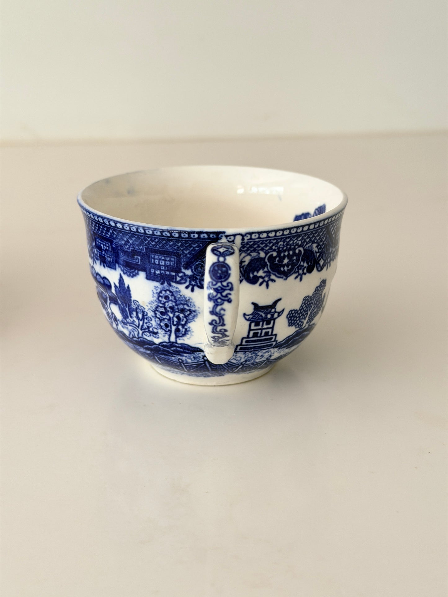 Vintage Blue Willow Teacup and Saucer Set of 6