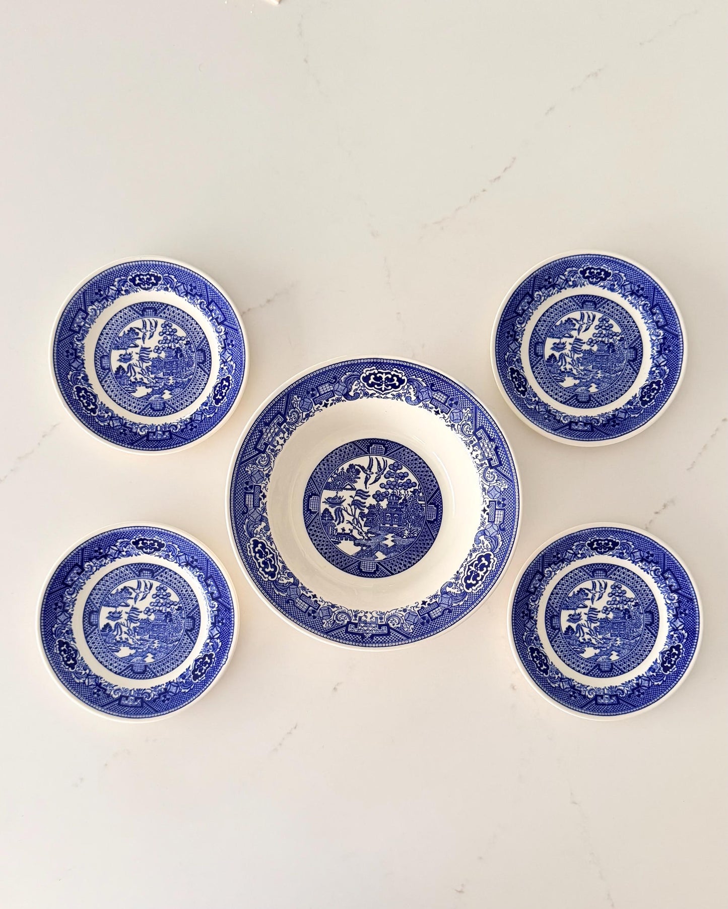 Vintage Royal China Blue Willow Set of 4 Saucer Plates